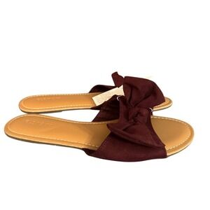 NWT Old Navy Womens Burgundy Faux Suede Bow Sandals Cushioned Memory Foam Size 9